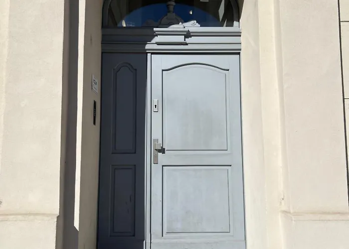 Mieszkanie W Sercu Lazarza Апартаменты Познань